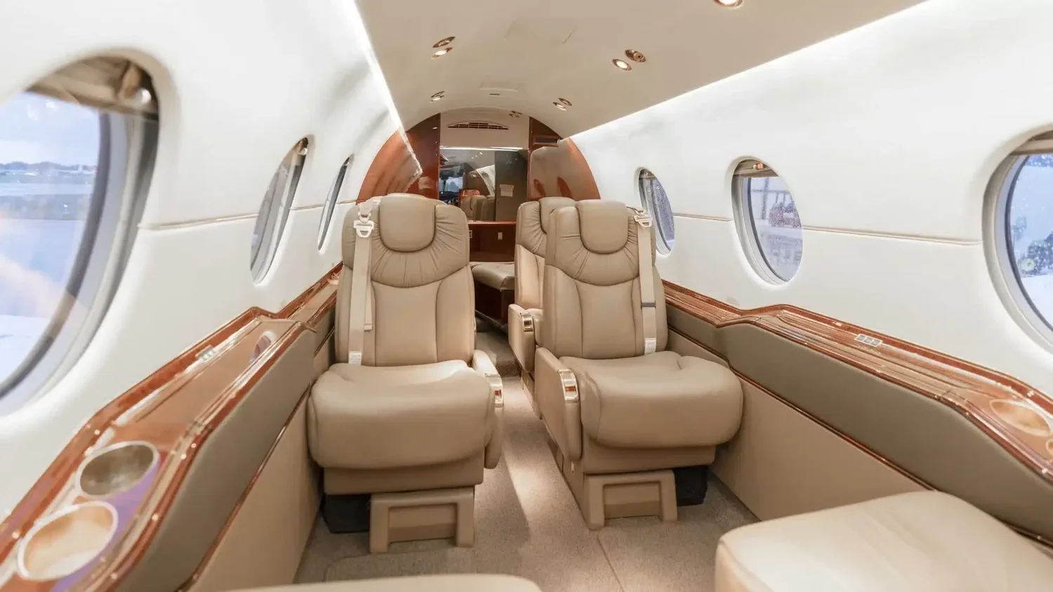 Hawker+400+Int+1