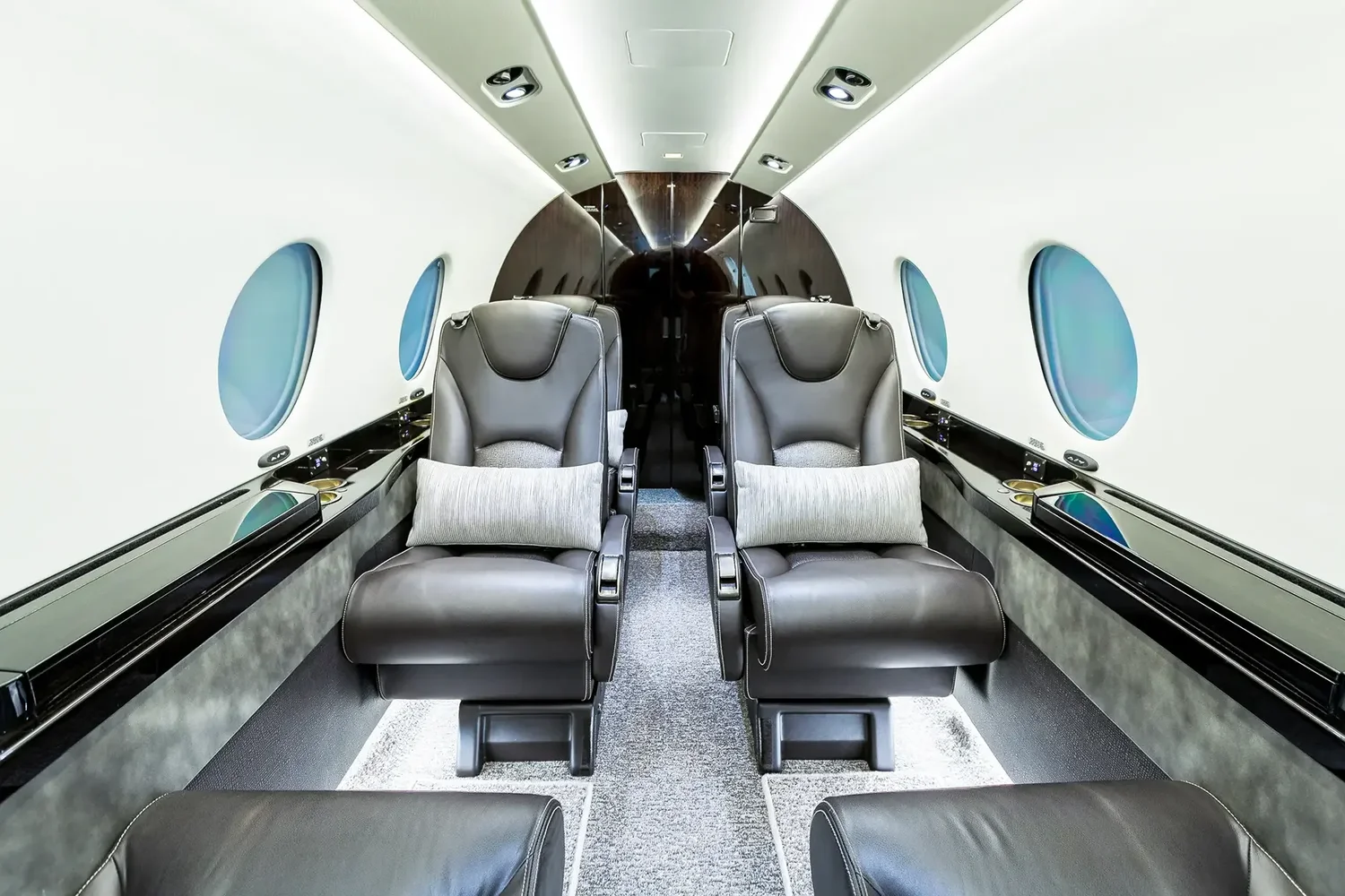 Hawker+400+Int+2