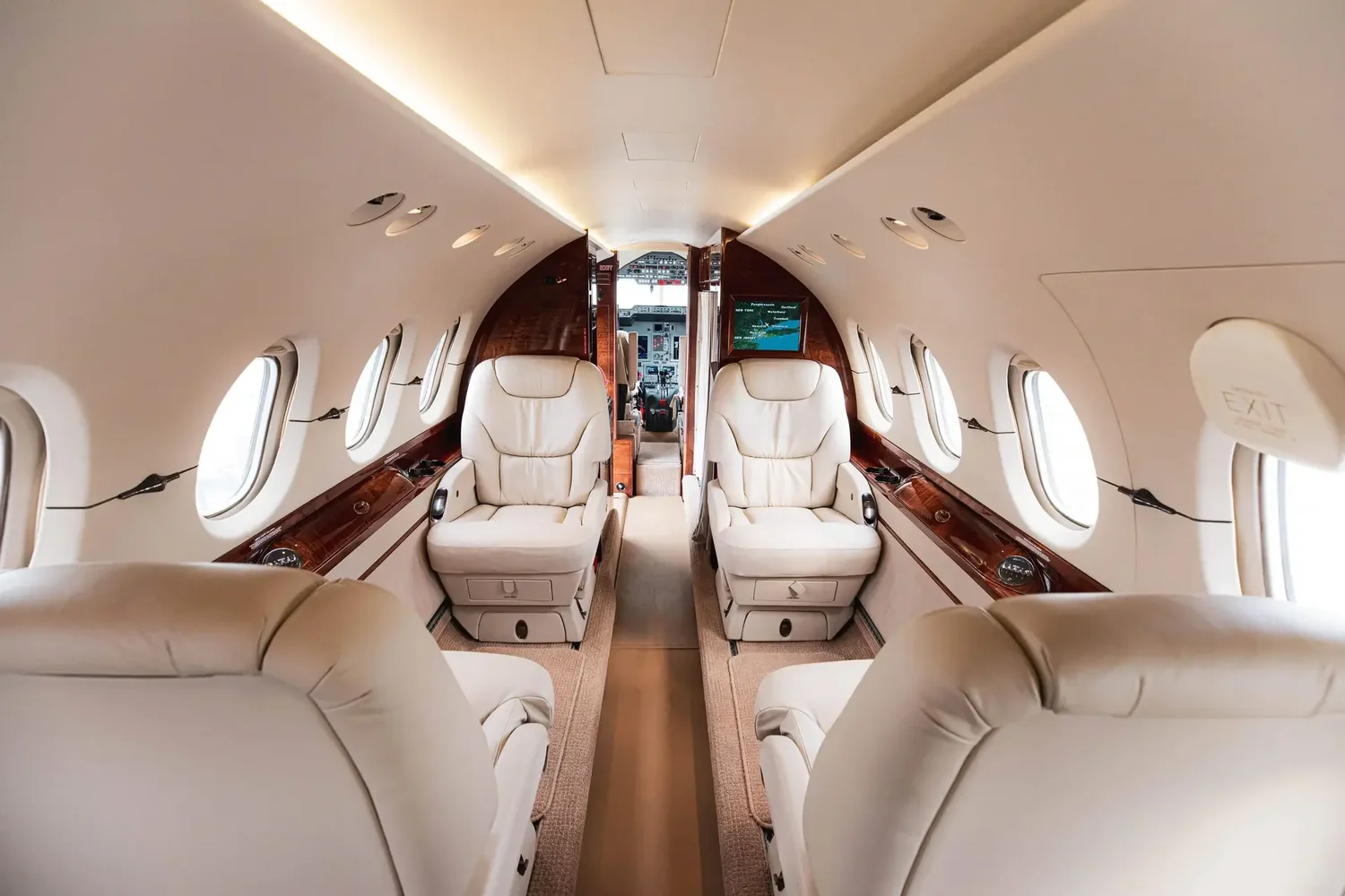 Hawker+800+Int+1