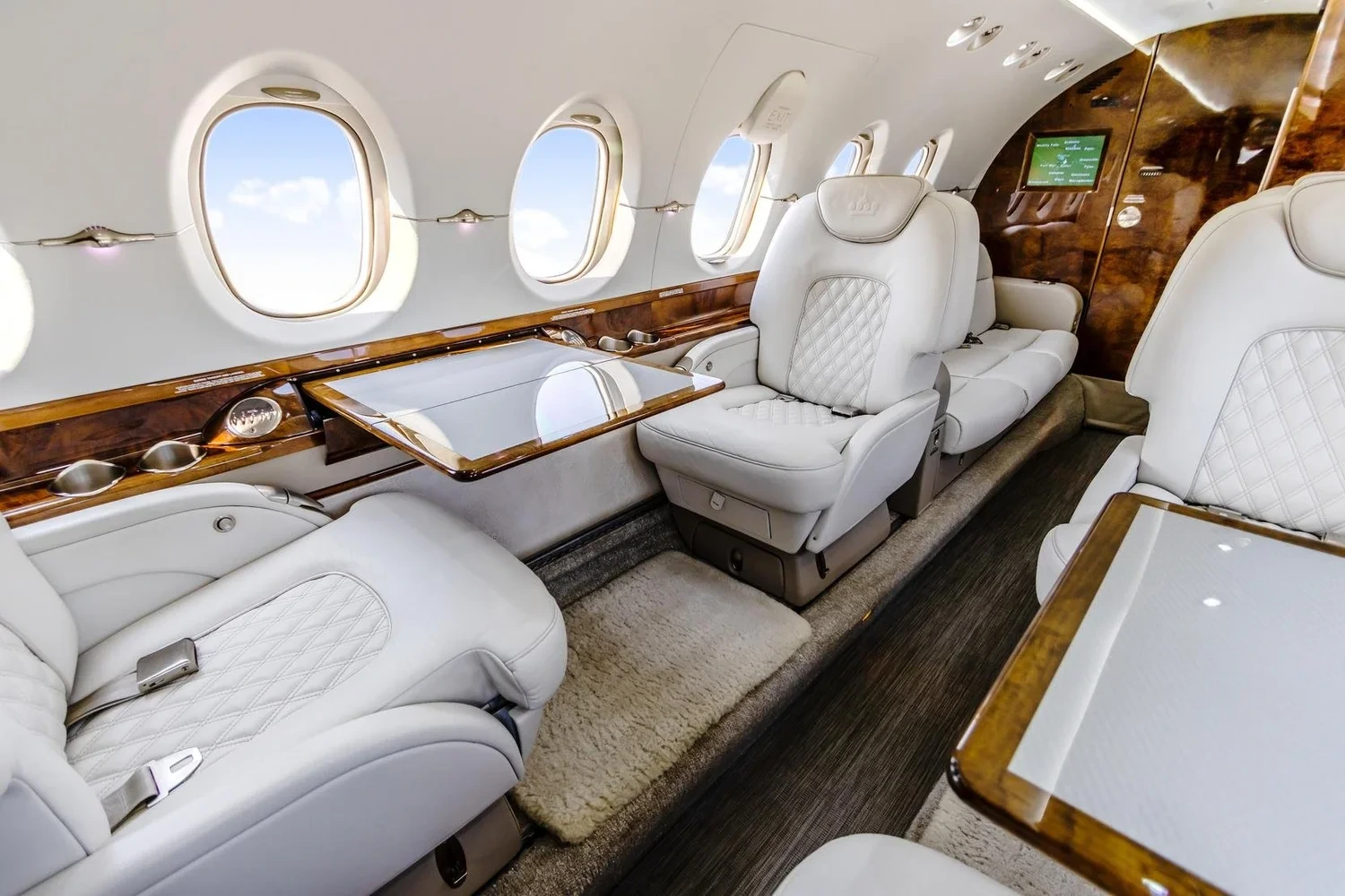 Hawker+800+Int+3